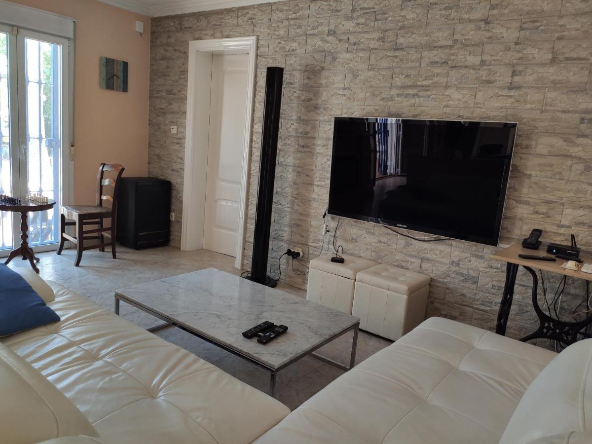 Villa With Private Pool, Bbq, Fitness Center & Sauna 圣维森特德尔拉斯佩奇 外观 照片