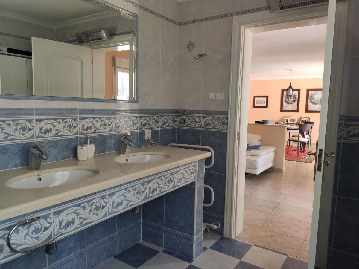 Villa With Private Pool, Bbq, Fitness Center & Sauna 圣维森特德尔拉斯佩奇 外观 照片