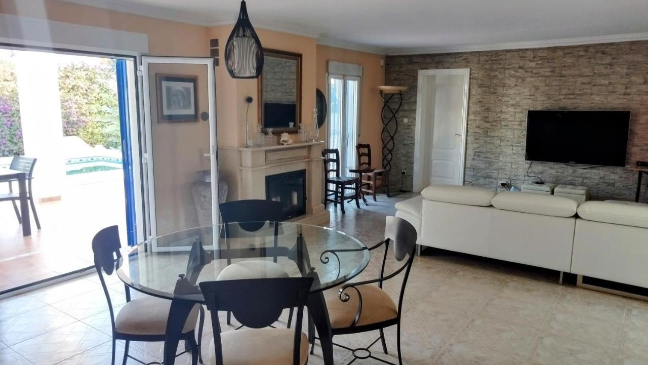 Villa With Private Pool, Bbq, Fitness Center & Sauna 圣维森特德尔拉斯佩奇 外观 照片