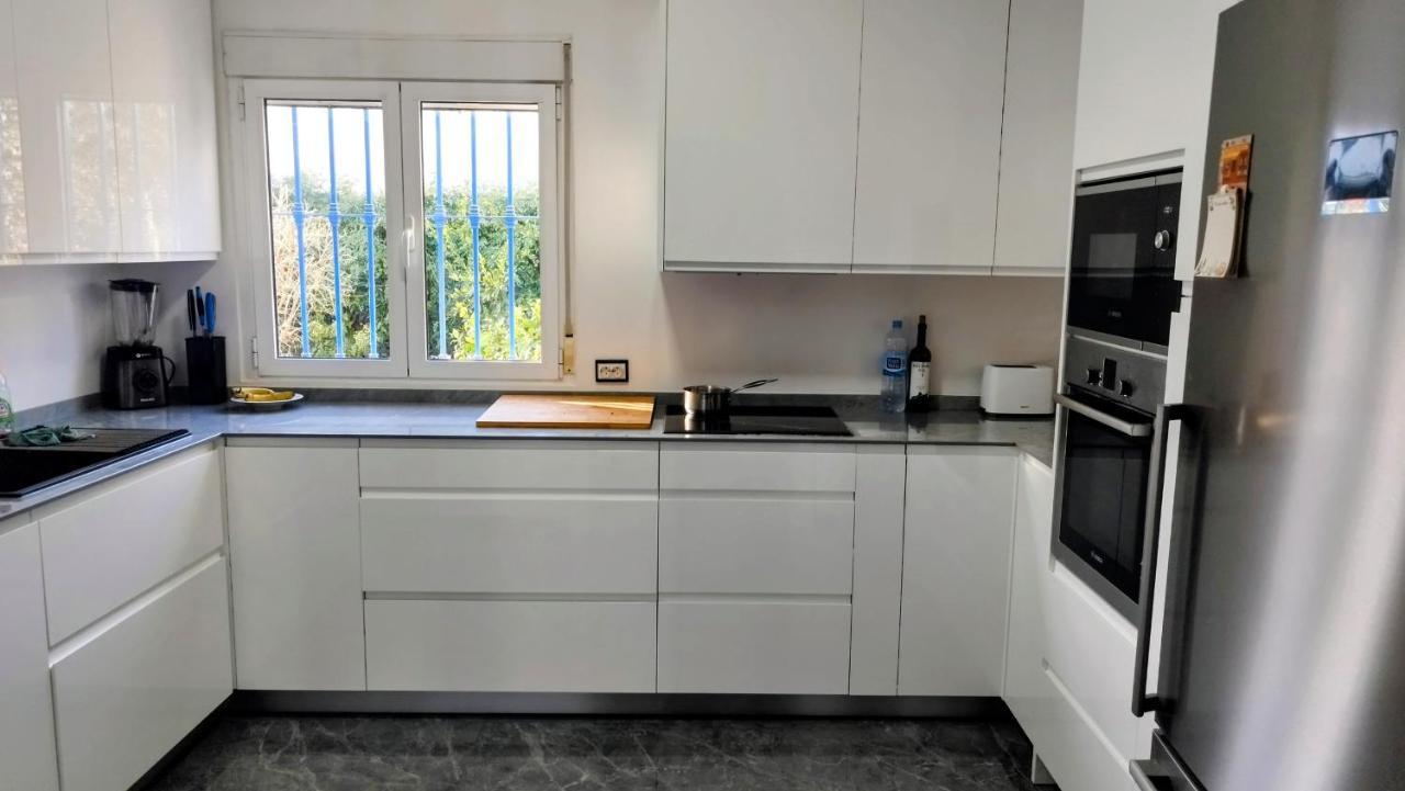 Villa With Private Pool, Bbq, Fitness Center & Sauna 圣维森特德尔拉斯佩奇 外观 照片