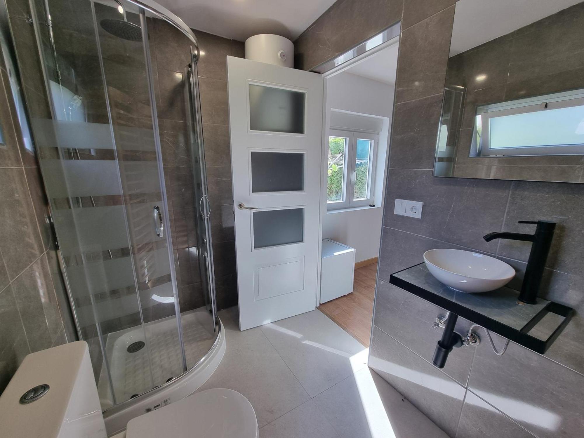 Villa With Private Pool, Bbq, Fitness Center & Sauna 圣维森特德尔拉斯佩奇 外观 照片